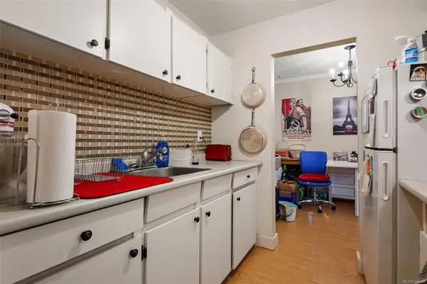 2610 Graham St #103, Victoria, BC V8T 3Y9