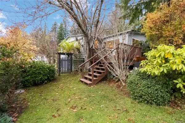 5838 Blythwood Rd #4, Sooke, BC V9Z 0G2