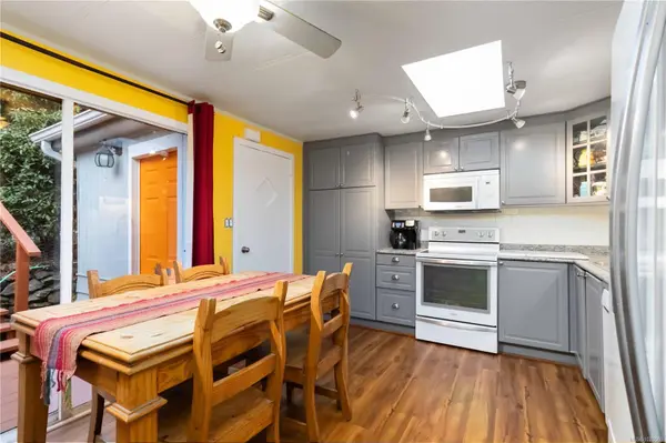 5838 Blythwood Rd #4, Sooke, BC V9Z 0G2