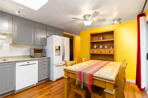 5838 Blythwood Rd #4, Sooke, BC V9Z 0G2