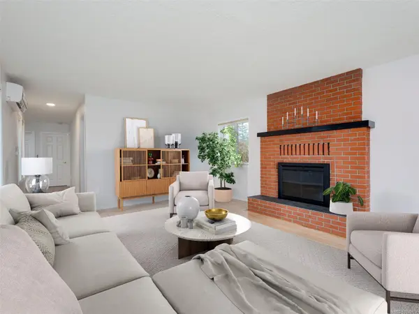 4220 Wakefield Pl, Saanich, BC V8N 6E5