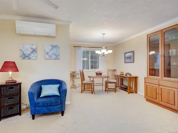 2087 James White Blvd, Sidney, BC V8L 4G5