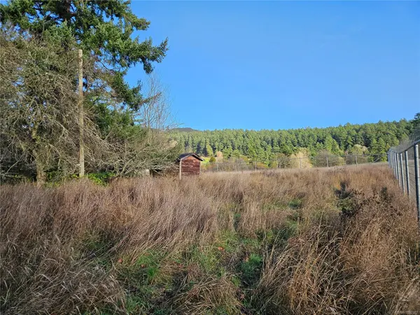 4299 Blenkinsop Rd, Saanich, BC V8X 2C3