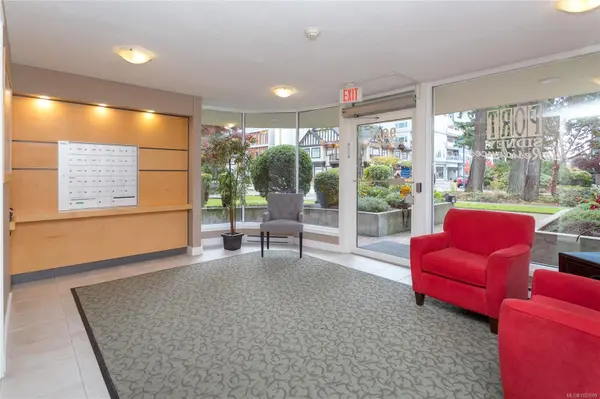 9851 Second St #1A, Sidney, BC V8L 3C7