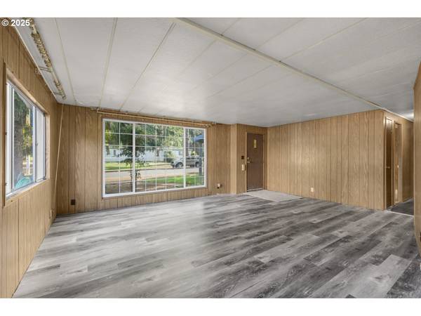 6855 20TH AVE, Salem, OR 97306