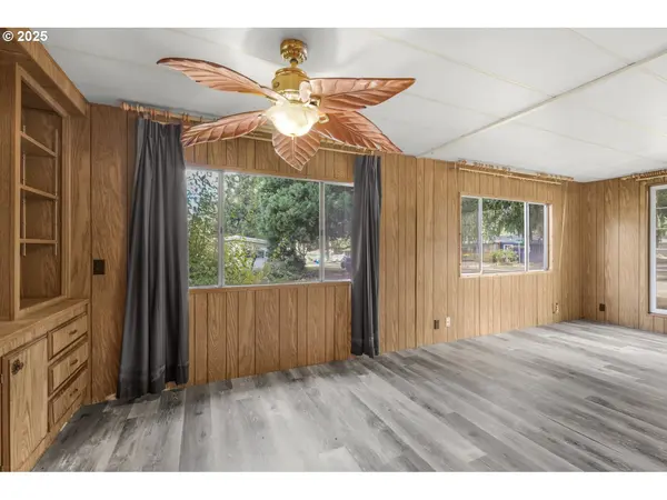 6855 20TH AVE, Salem, OR 97306