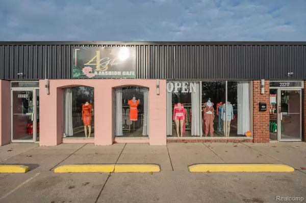 Eastpointe, MI 48021,22217 KELLY RD