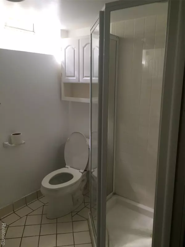 Inkster, MI 48141,30057 Spring Arbor DR