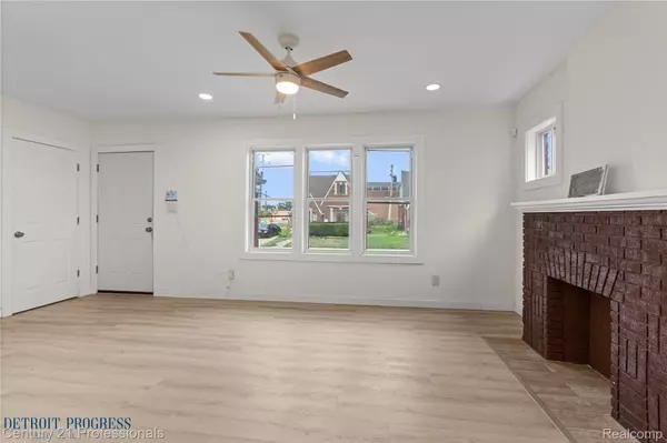 Detroit, MI 48221,16809 Woodingham DR