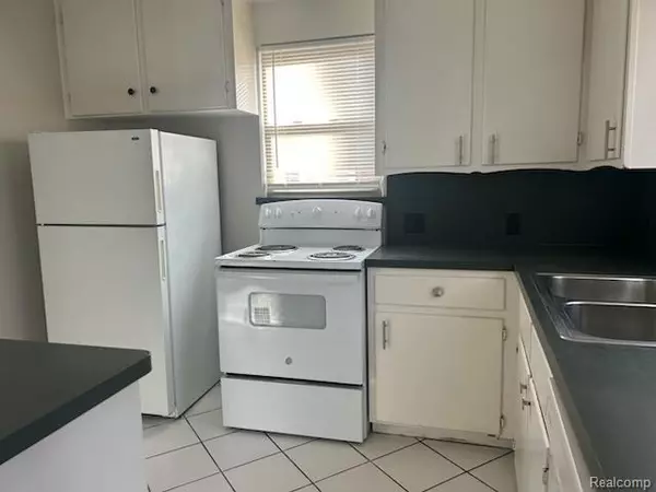 Redford, MI 48240,16429 Kinloch