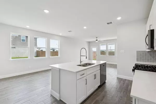 Forney, TX 75126,2716 Island Palm Court