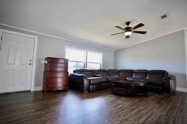 Waxahachie, TX 75167,245 Oak Hill Court