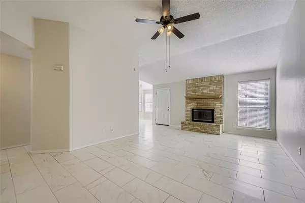 Arlington, TX 76001,6609 Pecanwood Drive