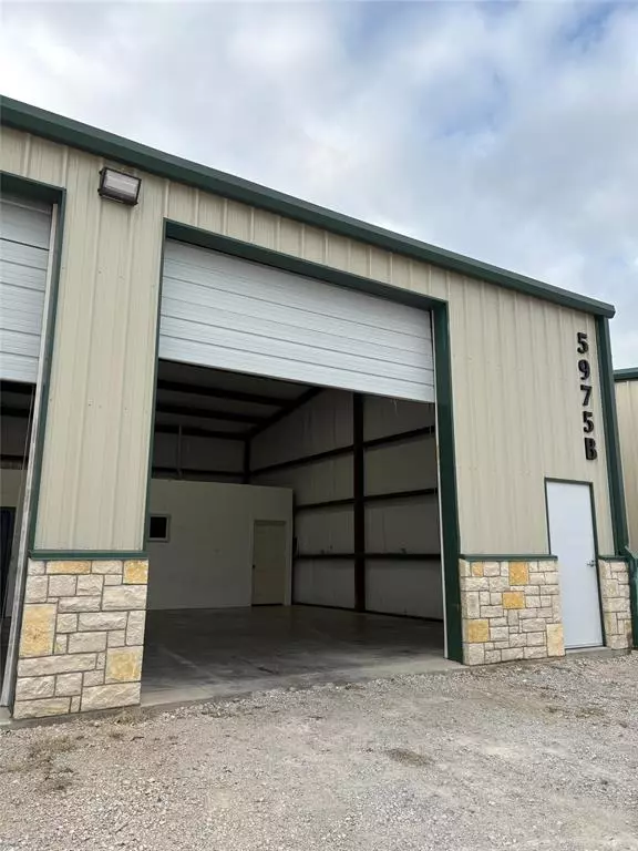 Weatherford, TX 76087,5975 Stacy Lane #B