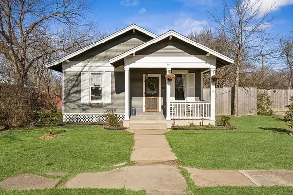 211 E Ross Street, Waxahachie, TX 75165