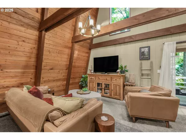 Rhododendron, OR 97049,21760 E TREE SWALLOW LN