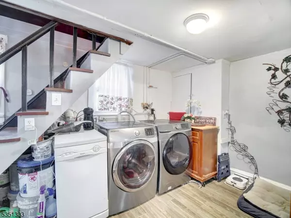 Perth Amboy City, NJ 08861,381 Keene St