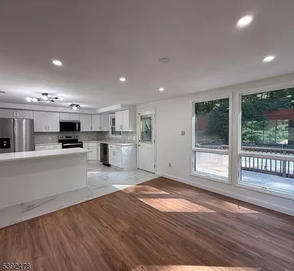 Jefferson Twp., NJ 07849,8 Abbott Dr