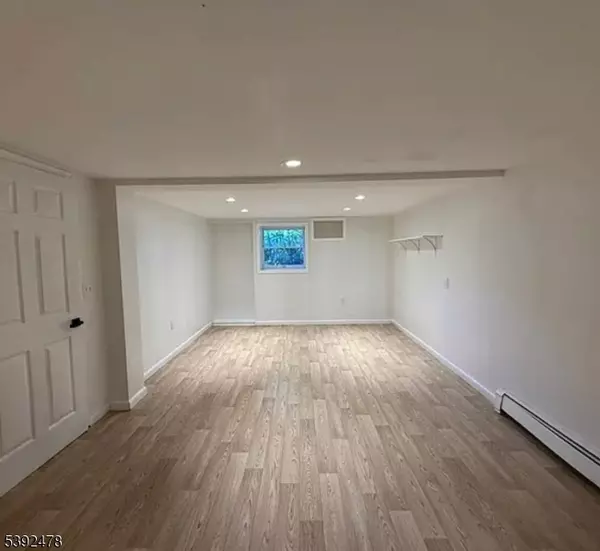 Jefferson Twp., NJ 07849,8 Abbott Dr