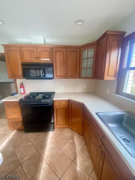 Pequannock Twp., NJ 07444,215 Boulevard