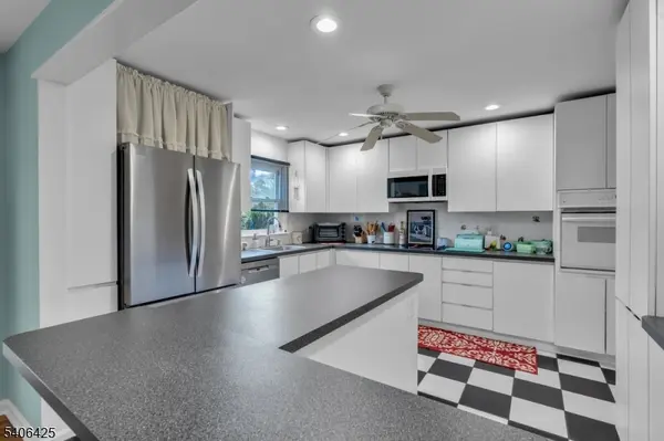 17 Sunnyside Rd, Howell Twp., NJ 07731