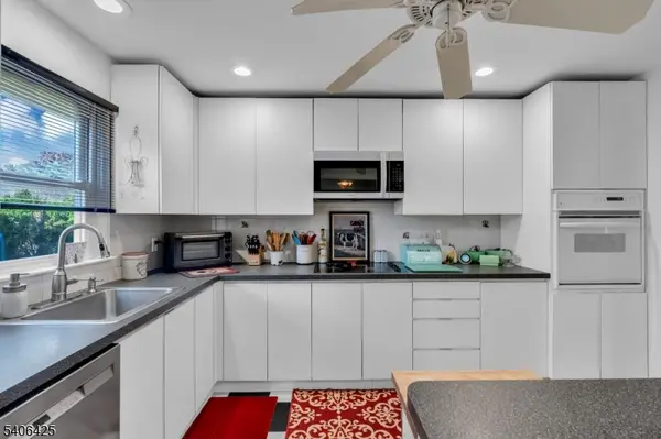 17 Sunnyside Rd, Howell Twp., NJ 07731