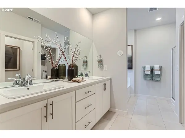 Albany, OR 97322,5693 SE Edward CT SE