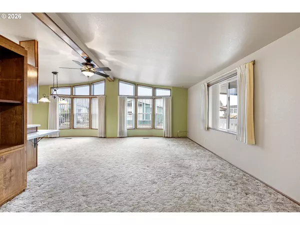 Springfield, OR 97478,658 S 57TH ST #81