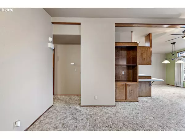 Springfield, OR 97478,658 S 57TH ST #81