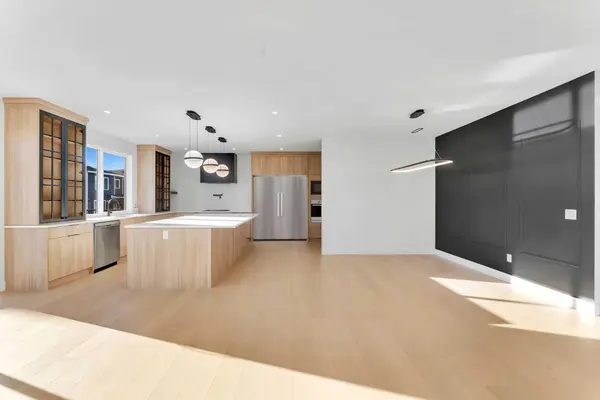 Chestermere, AB T1X 3G2,99 South Shore RD