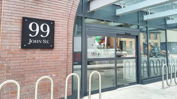 Toronto C01, ON M5V 0S6,99 John ST #1609