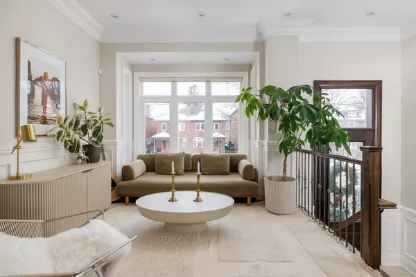 Toronto C04, ON M5M 2B3,228 Deloraine AVE