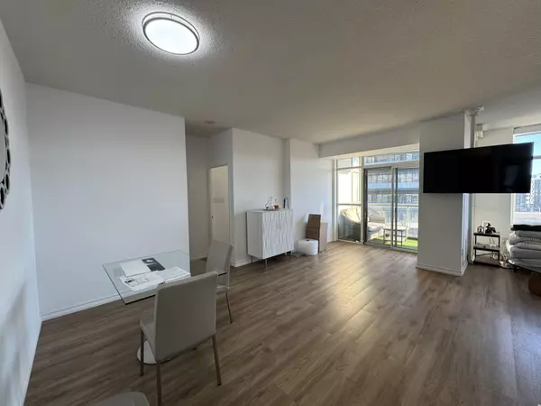 Toronto C08, ON M5A 4R2,39 PARLIAMENT ST #1101