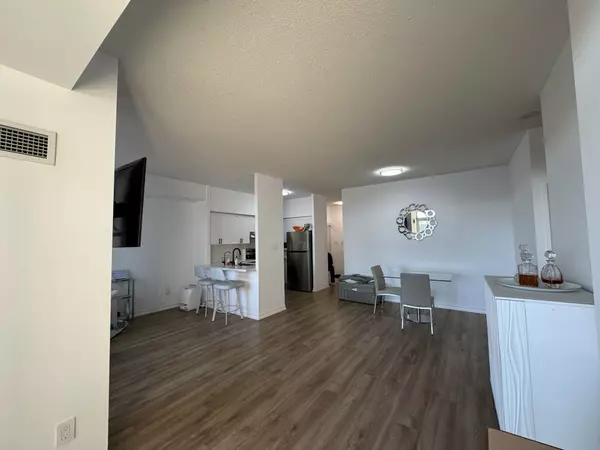 Toronto C08, ON M5A 4R2,39 PARLIAMENT ST #1101