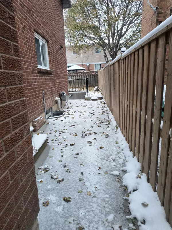 Ajax, ON L1S 6Z4,79 Gates CRES