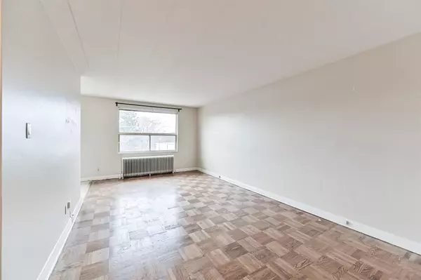 Toronto E03, ON M4J 2A1,325 Sammon AVE #307