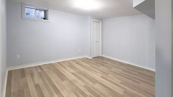 Oshawa, ON L1K 2R9,640 Ormond DR #BSMT