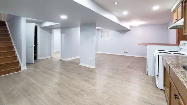 Oshawa, ON L1K 2R9,640 Ormond DR #BSMT