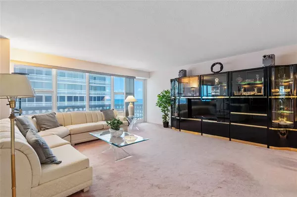 Fort Lauderdale, FL 33308,4010 Galt Ocean Dr #702