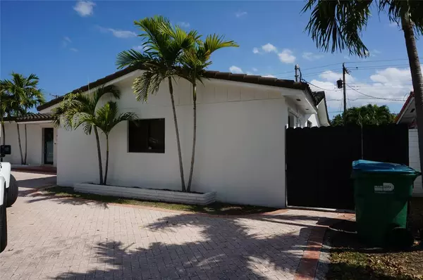 Miami, FL 33165,9220 SW 56th St