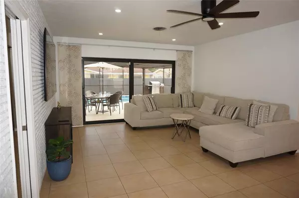 Miami, FL 33165,9220 SW 56th St