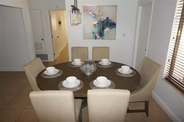 Miami, FL 33165,9220 SW 56th St