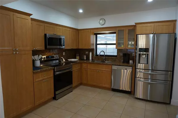 Miami, FL 33165,9220 SW 56th St