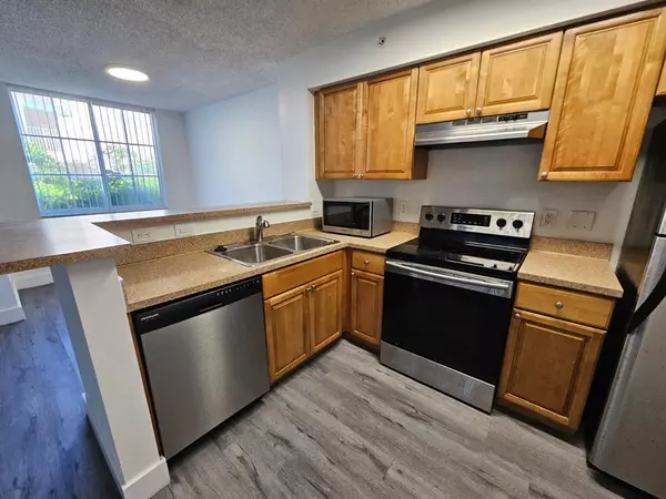 Miramar, FL 33025,12118 Saint Andrews Pl #108