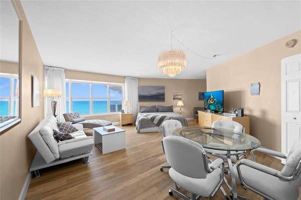 3700 Galt Ocean Dr #702, Fort Lauderdale, FL 33308