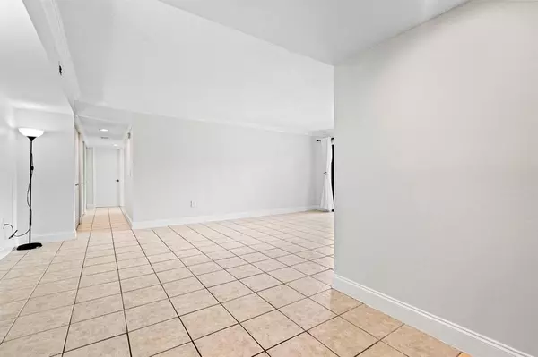 Fort Lauderdale, FL 33311,701 NW 19th St #200