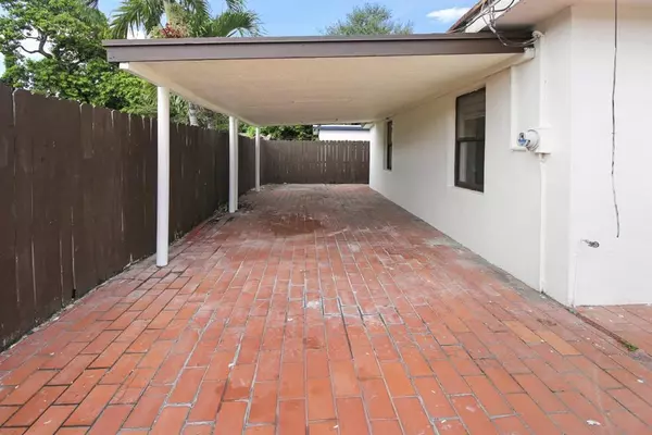 Miami, FL 33150,800 NW 101st St