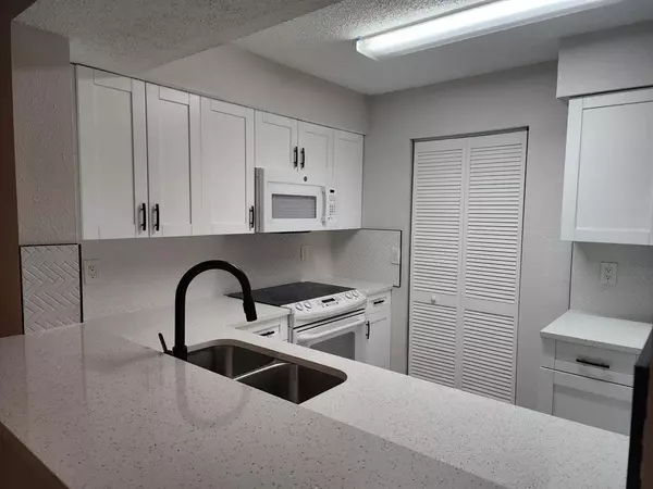 Pompano Beach, FL 33069,1229 SW 46th Ave #405