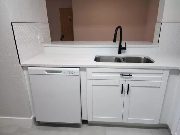 Pompano Beach, FL 33069,1229 SW 46th Ave #405