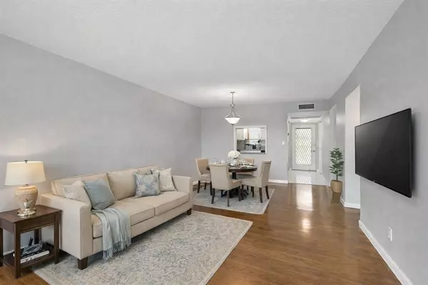 9300 SW 8th Street #303, Boca Raton, FL 33428